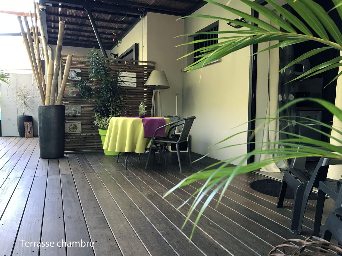 Le Lambablanc Bed and Breakfast Bras-Panon Esterno foto