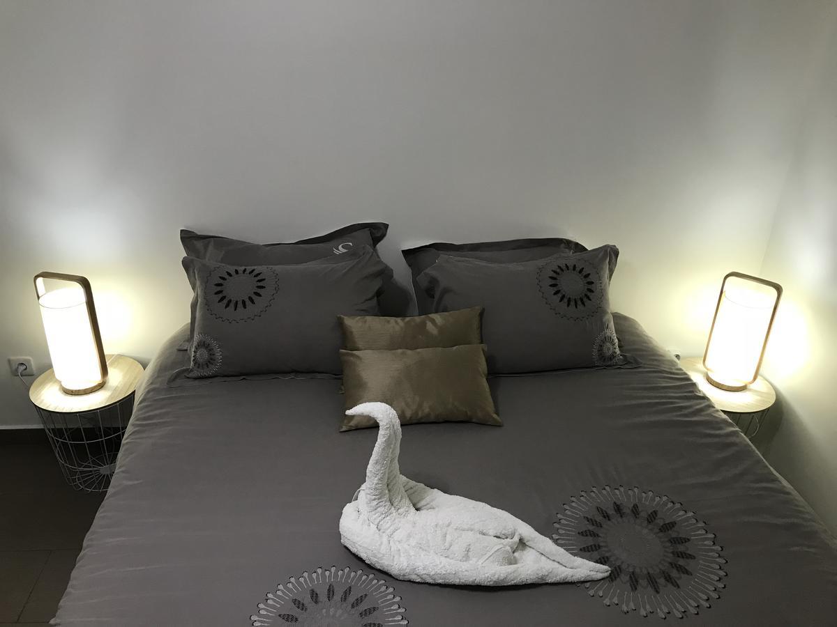 Le Lambablanc Bed and Breakfast Bras-Panon Esterno foto